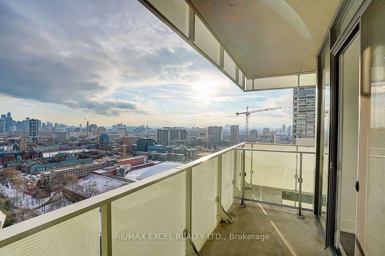 200 Bloor Street W, Unit 2201 thumbnail 33