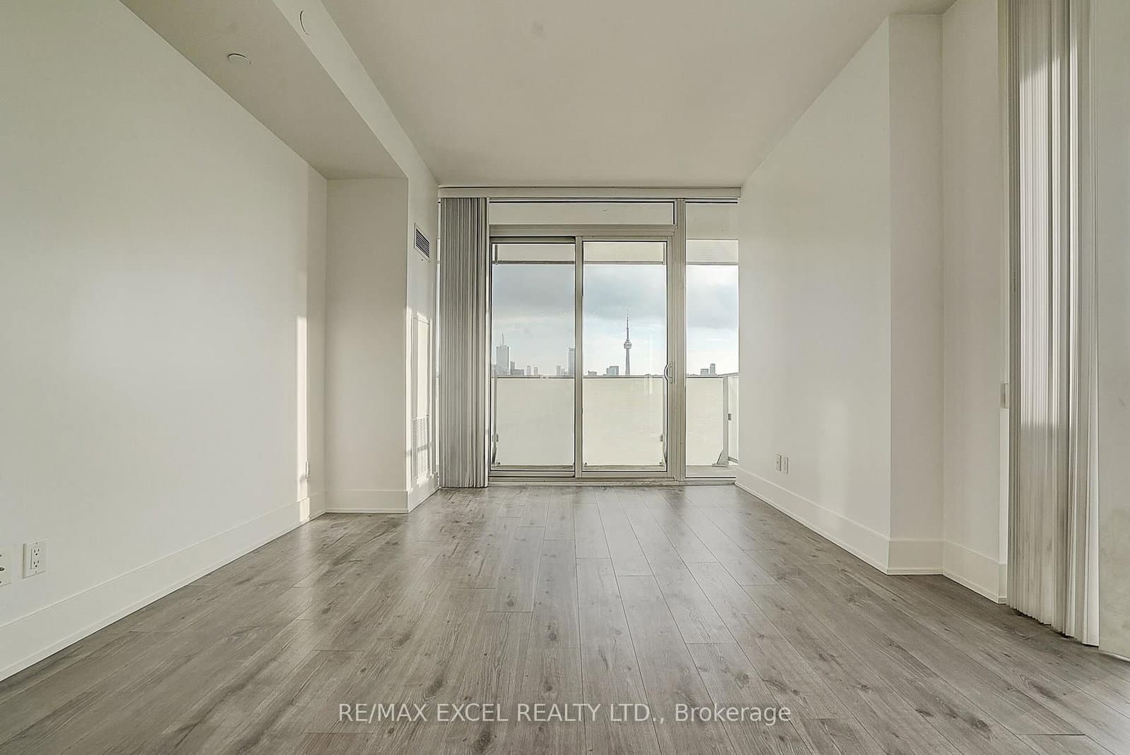 200 Bloor Street W, Unit 2201 thumbnail 34
