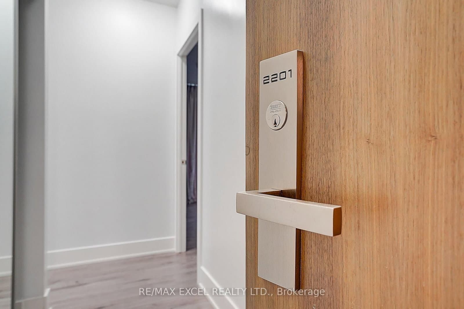 200 Bloor Street W, Unit 2201 thumbnail 8