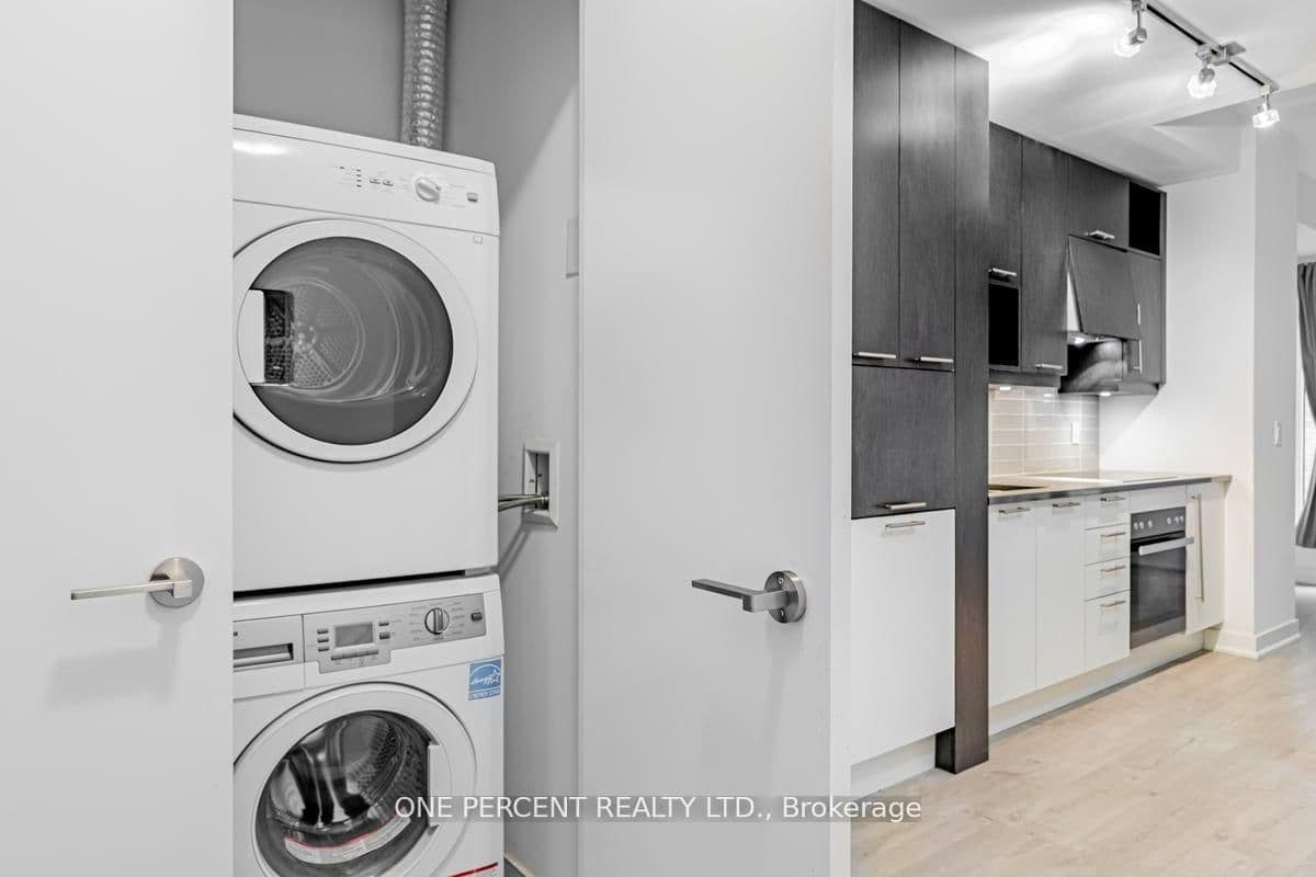 30 Nelson Street, Unit 426 thumbnail 11