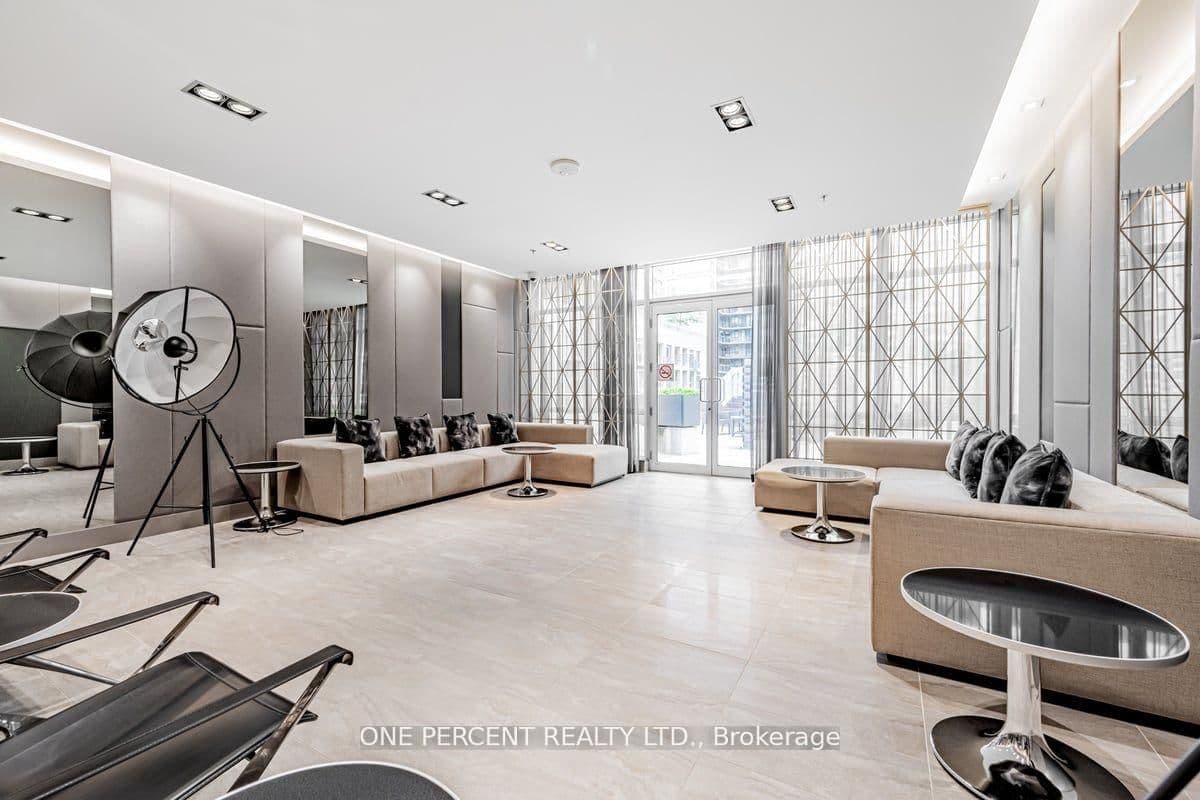 30 Nelson Street, Unit 426 thumbnail 17