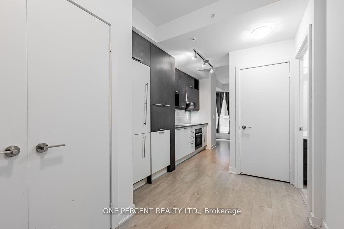 30 Nelson Street, Unit 426 thumbnail 3