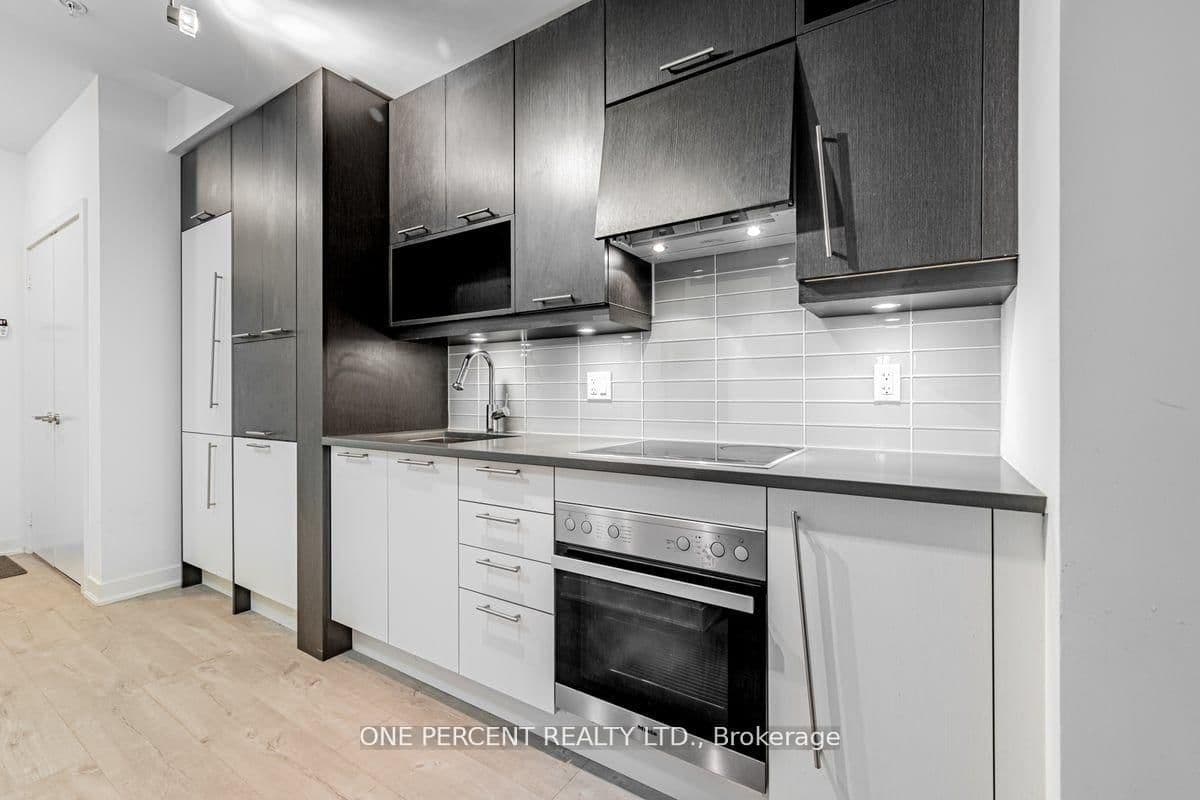 30 Nelson Street, Unit 426 thumbnail 4