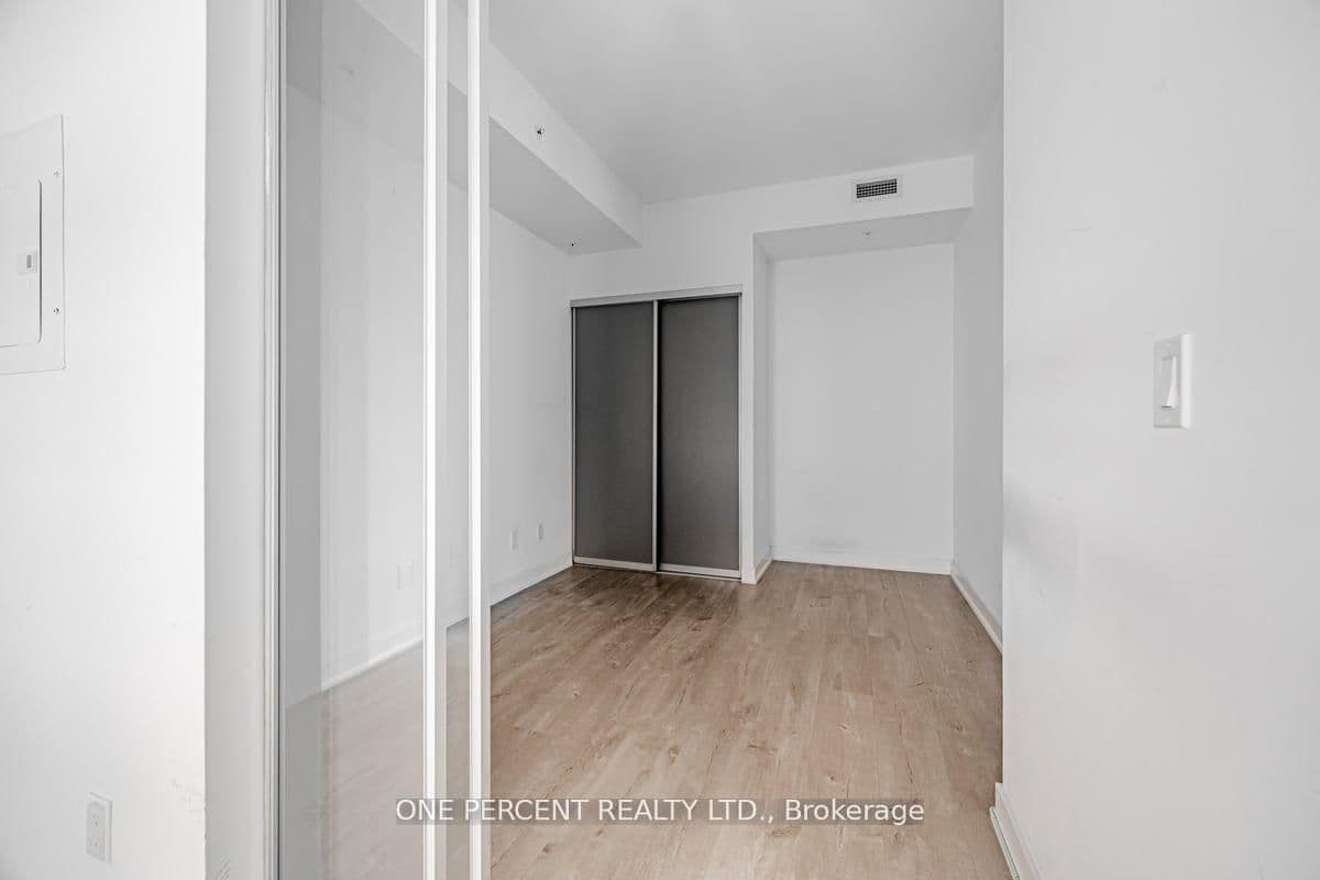 30 Nelson Street, Unit 426 thumbnail 9