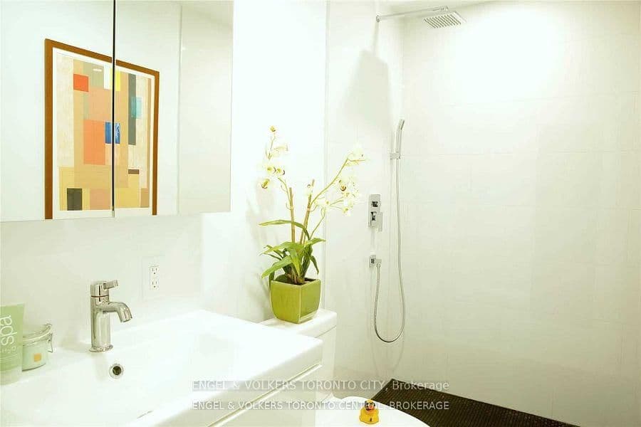 173 Carlton Street, Unit 2F thumbnail 8