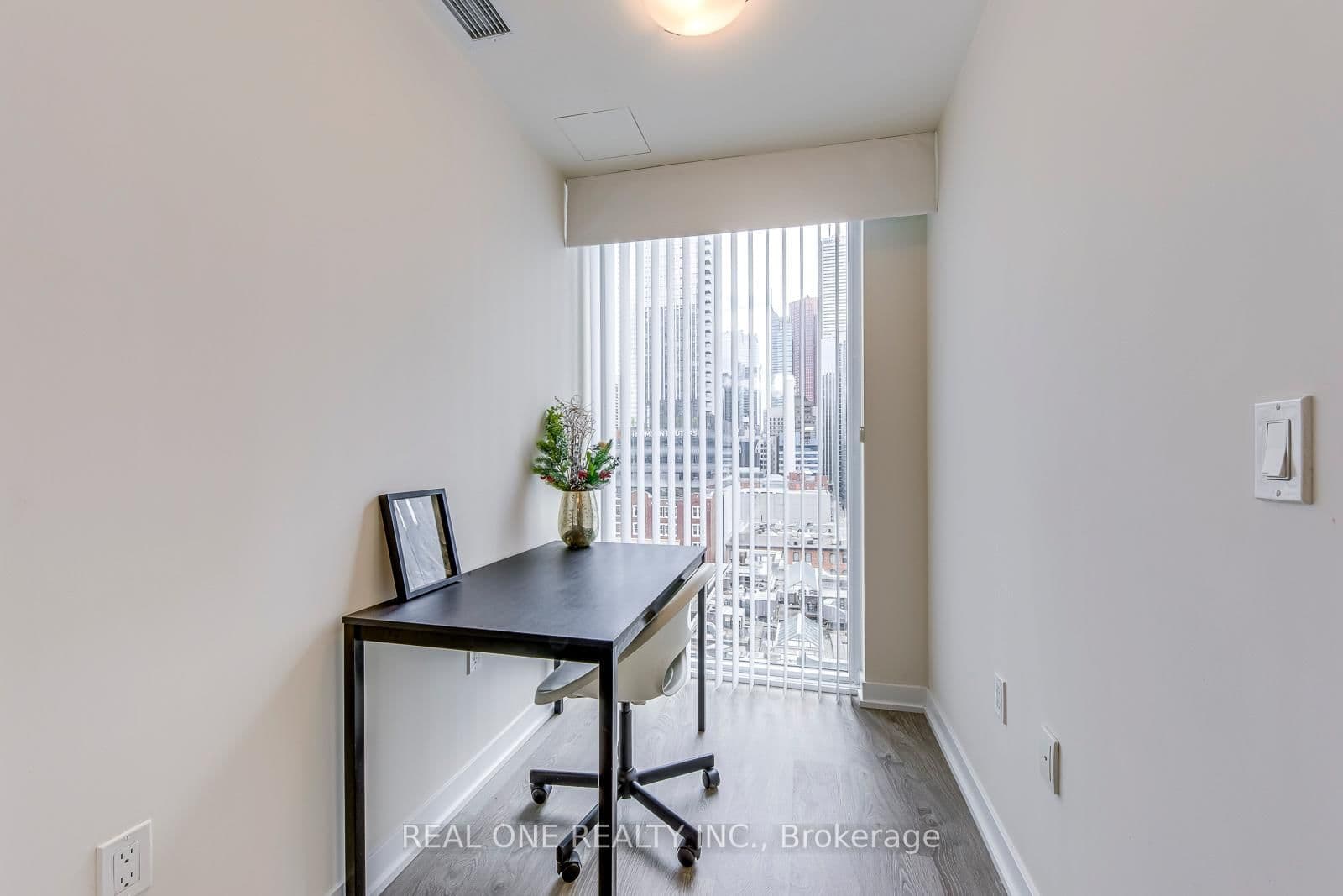 99 JOHN Street, Unit 1001 thumbnail 6