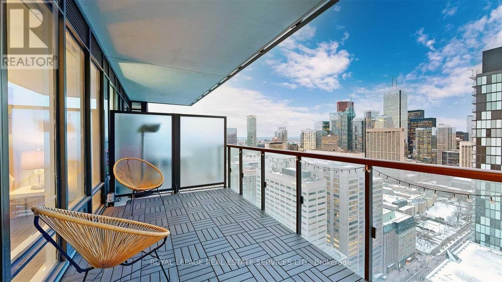 488 University Avenue, Unit 2703 thumbnail 20