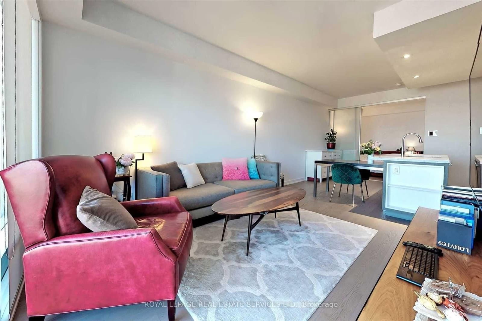 488 University Avenue, Unit 2703 thumbnail 30