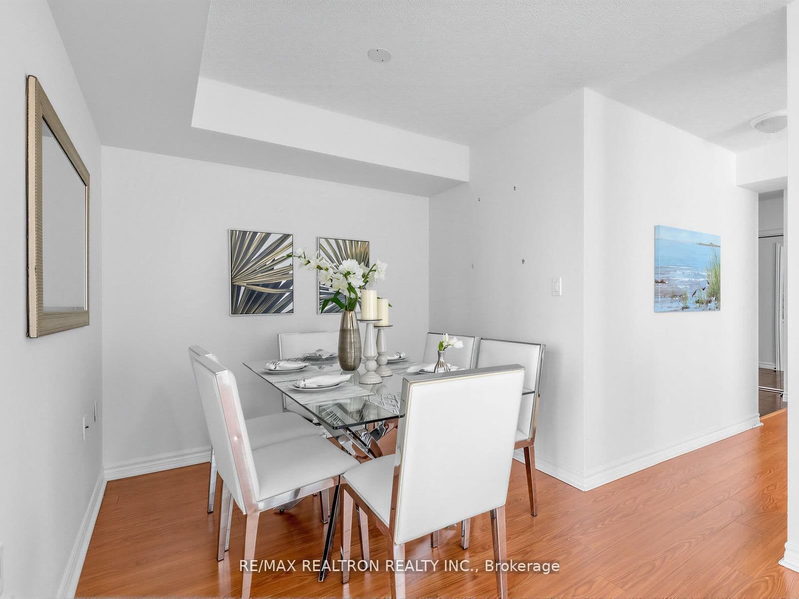 3830 Bathurst Street, Unit 512 thumbnail 11