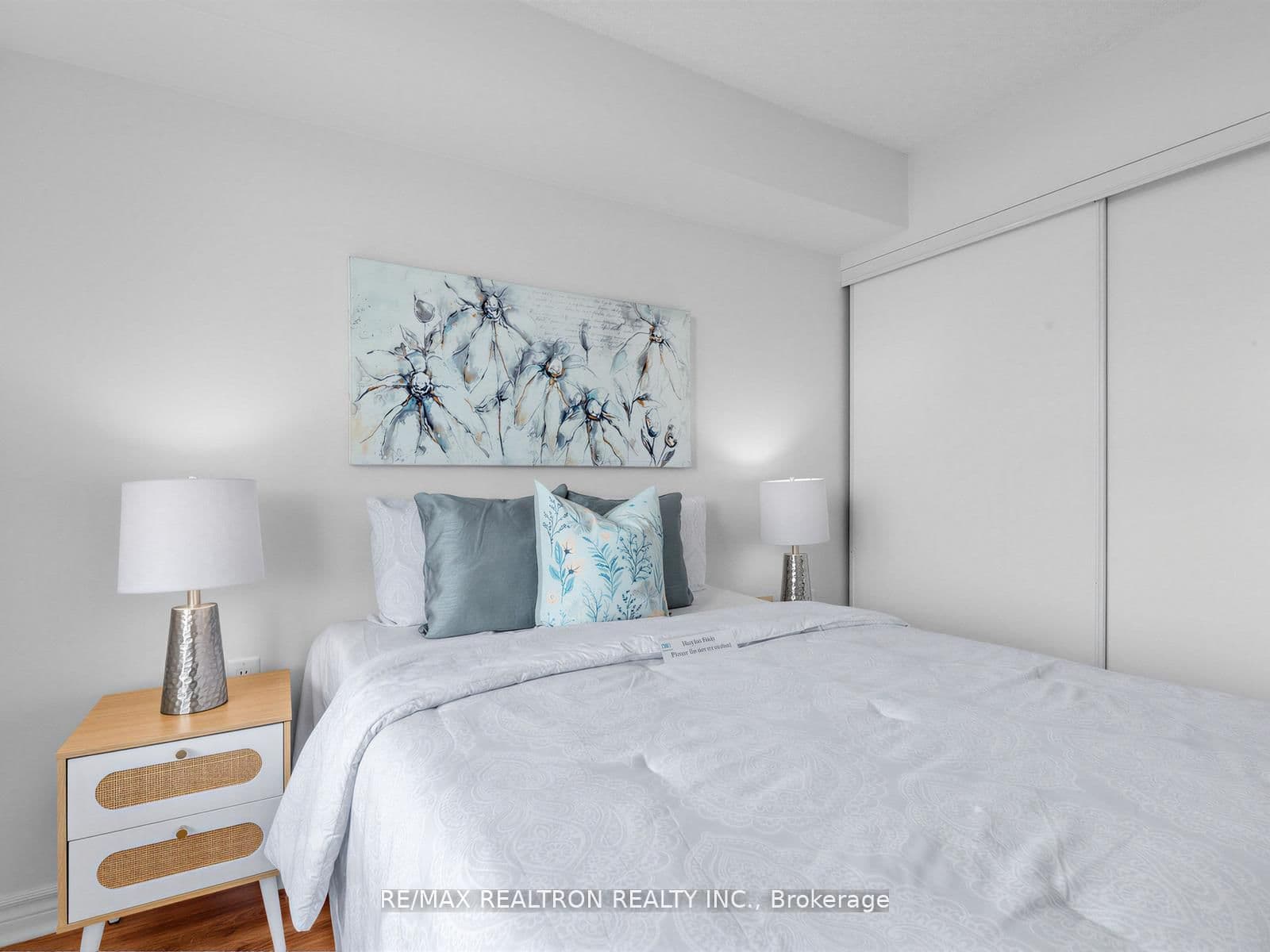 3830 Bathurst Street, Unit 512 thumbnail 19
