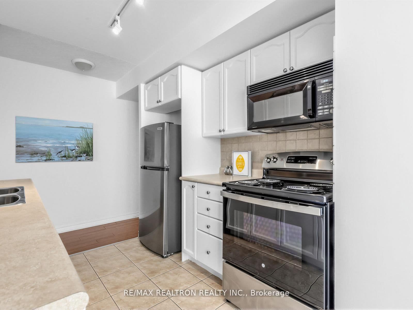 3830 Bathurst Street, Unit 512 thumbnail 4