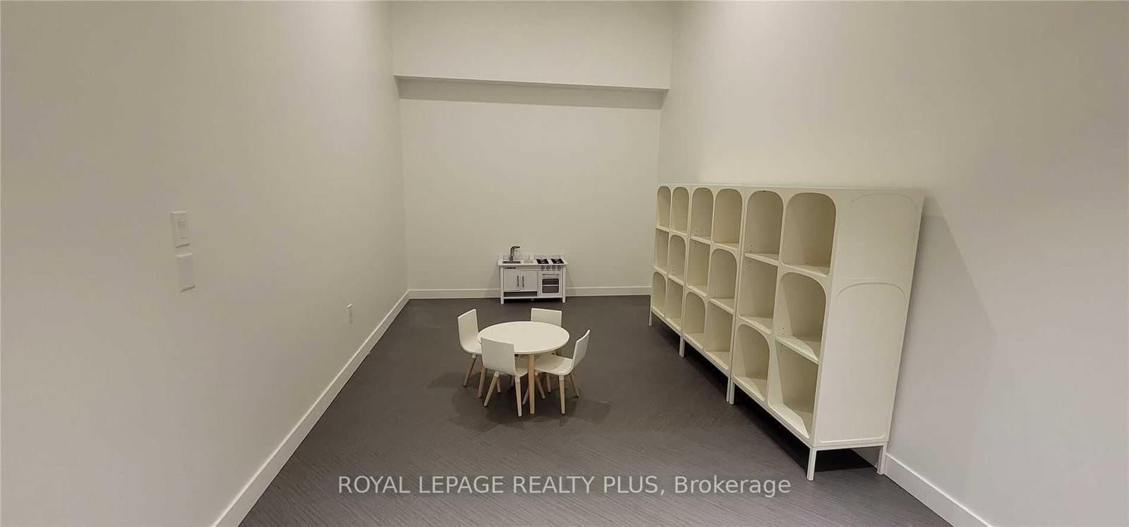 39 Roehampton Avenue E, Unit 1807 thumbnail 12