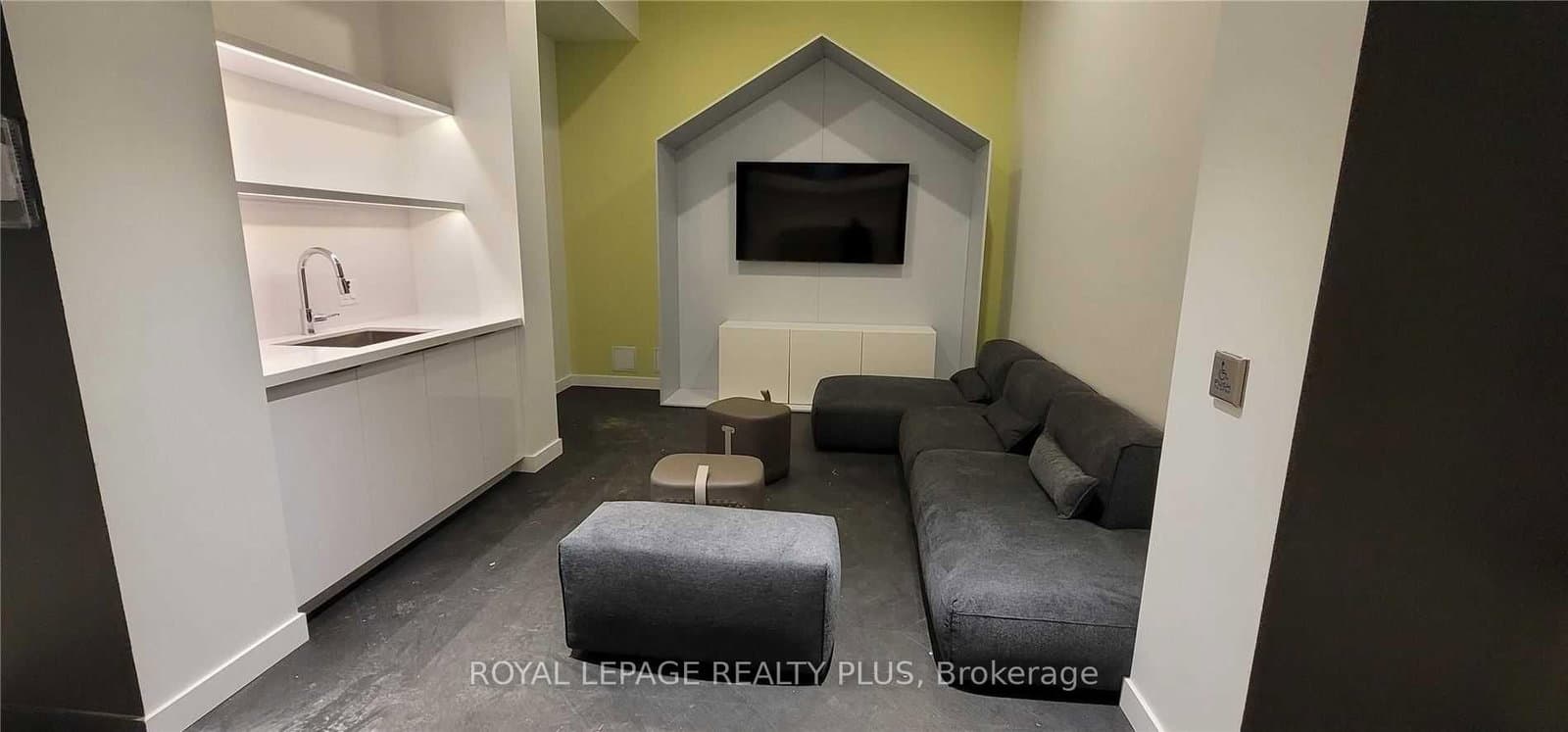 39 Roehampton Avenue E, Unit 1807 thumbnail 13