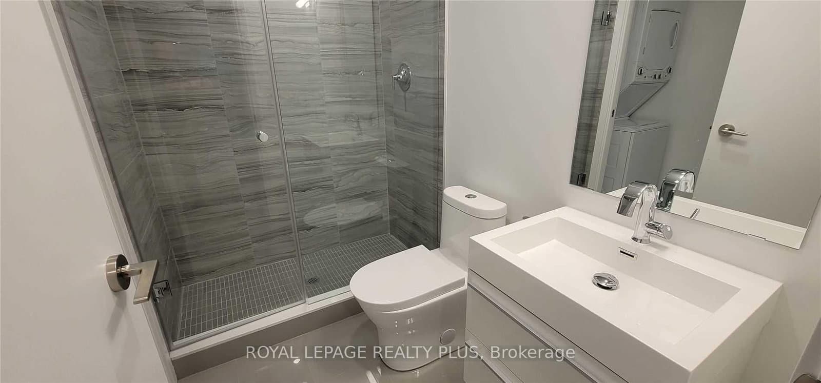 39 Roehampton Avenue E, Unit 1807 thumbnail 5