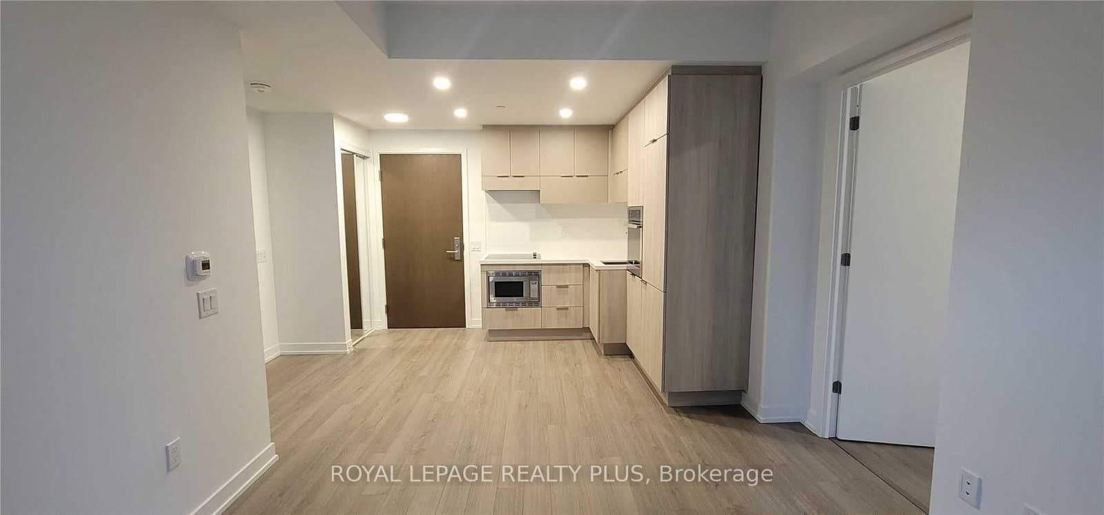 39 Roehampton Avenue E, Unit 1807 thumbnail 9