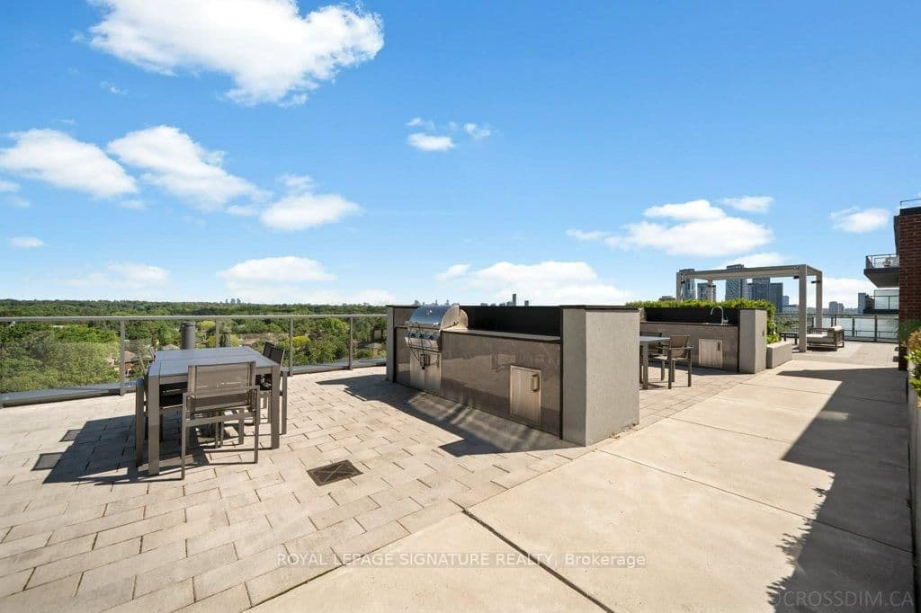 33 Frederick Todd Way, Unit 711 thumbnail 33