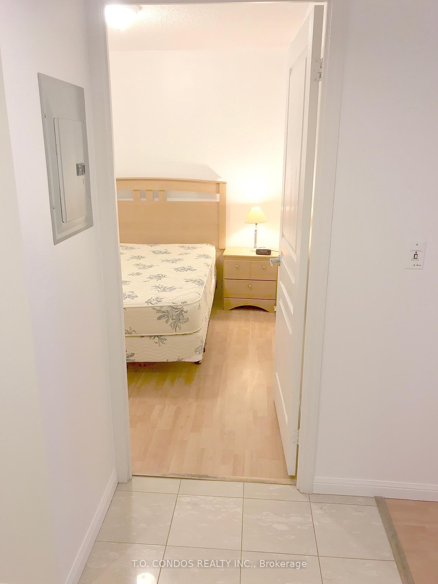 140 Simcoe Street, Unit 610 thumbnail 5