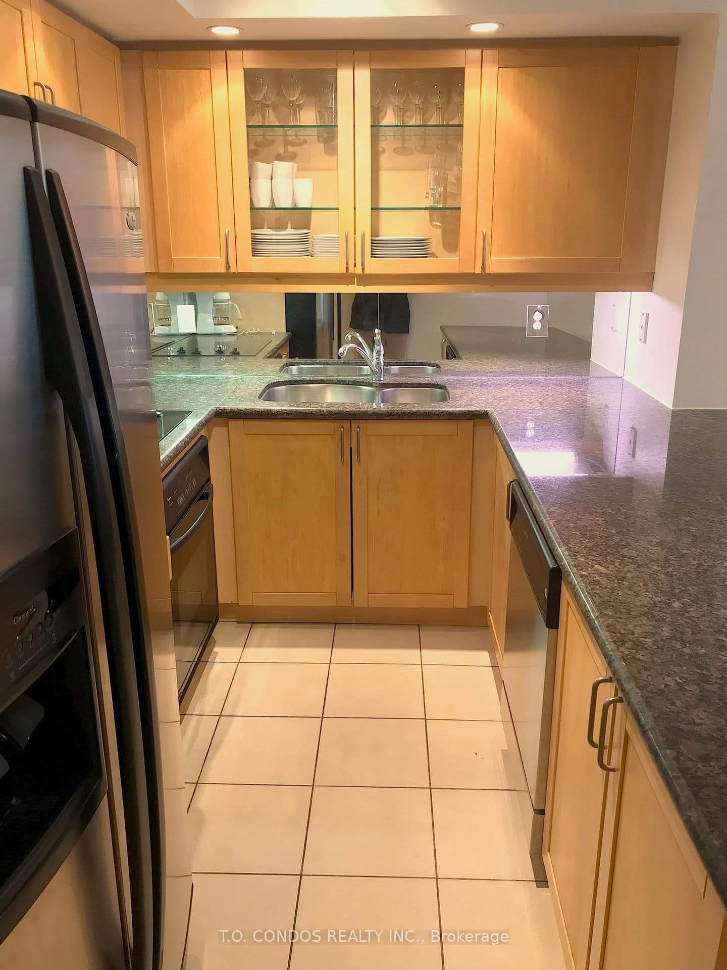 140 Simcoe Street, Unit 610 thumbnail 7