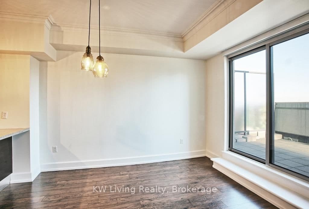 650 Sheppard Avenue E, Unit PH13 thumbnail 5