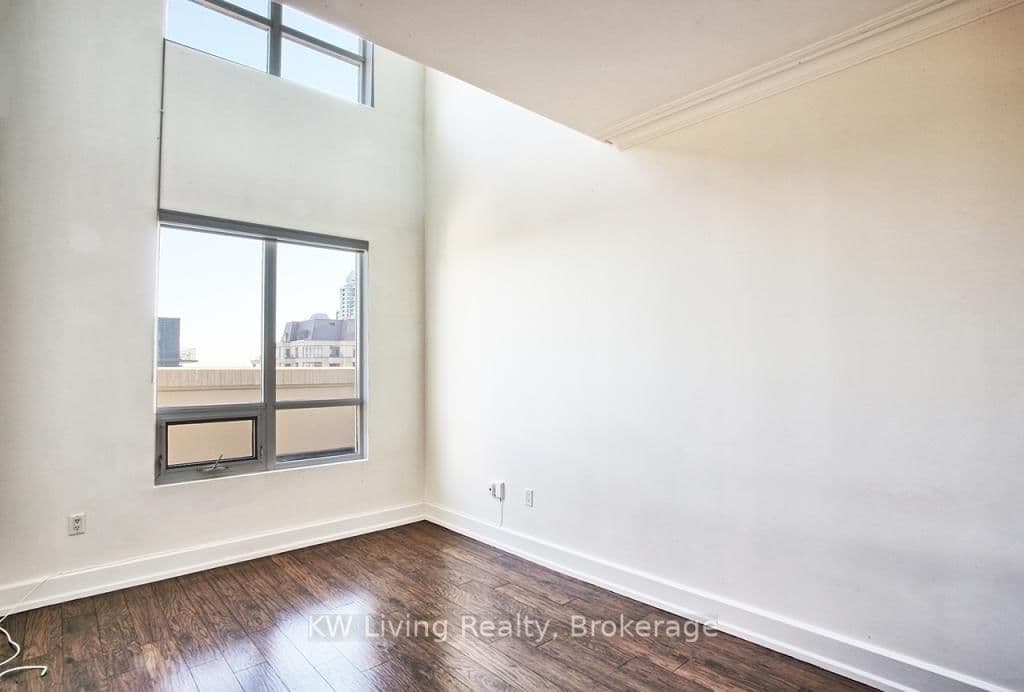 650 Sheppard Avenue E, Unit PH13 thumbnail 6