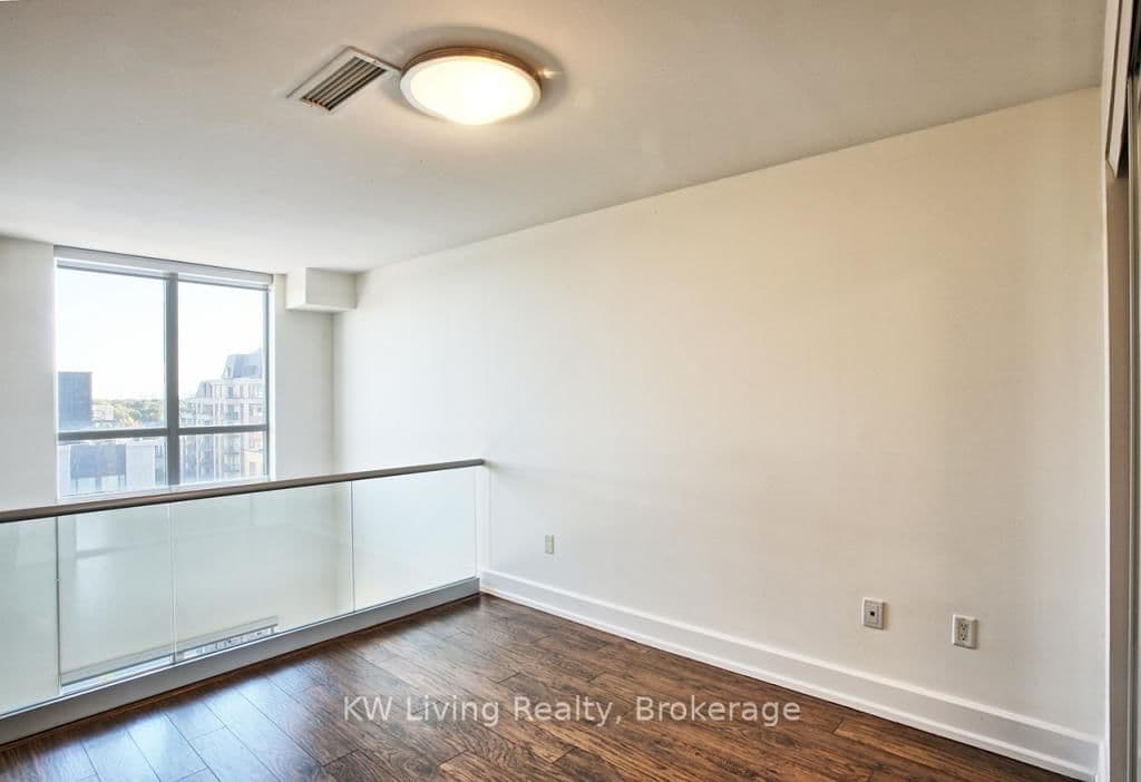 650 Sheppard Avenue E, Unit PH13 thumbnail 8