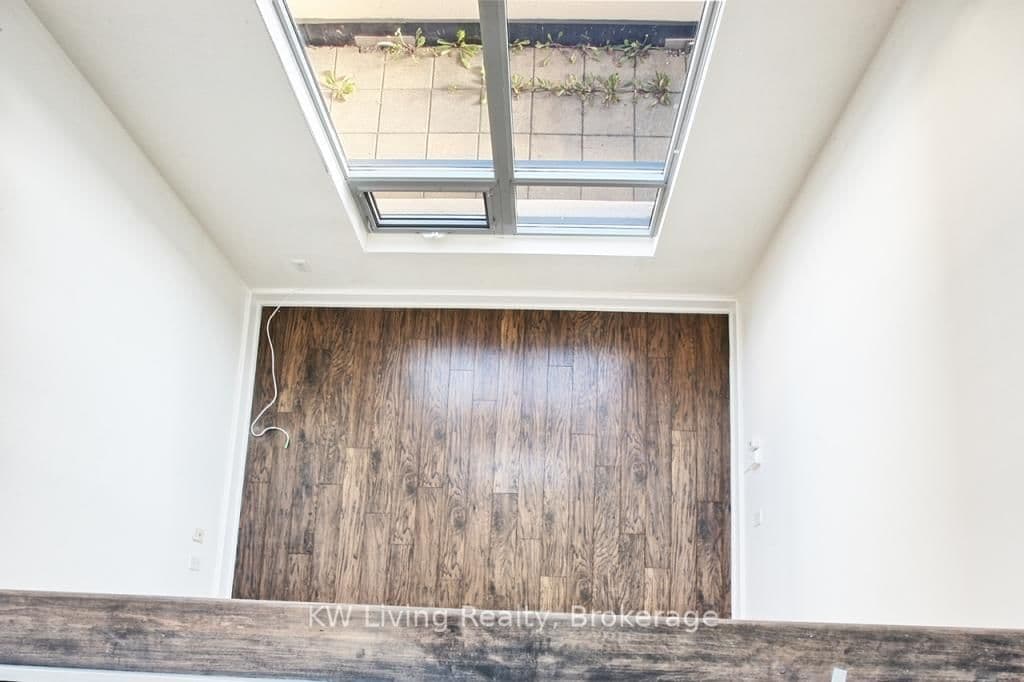 650 Sheppard Avenue E, Unit PH13 thumbnail 9