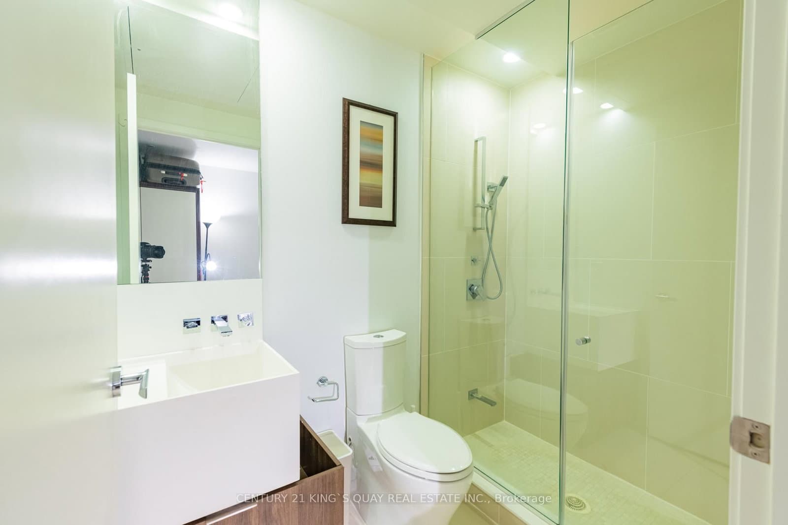 1 Bloor Street E, Unit 1708 thumbnail 22