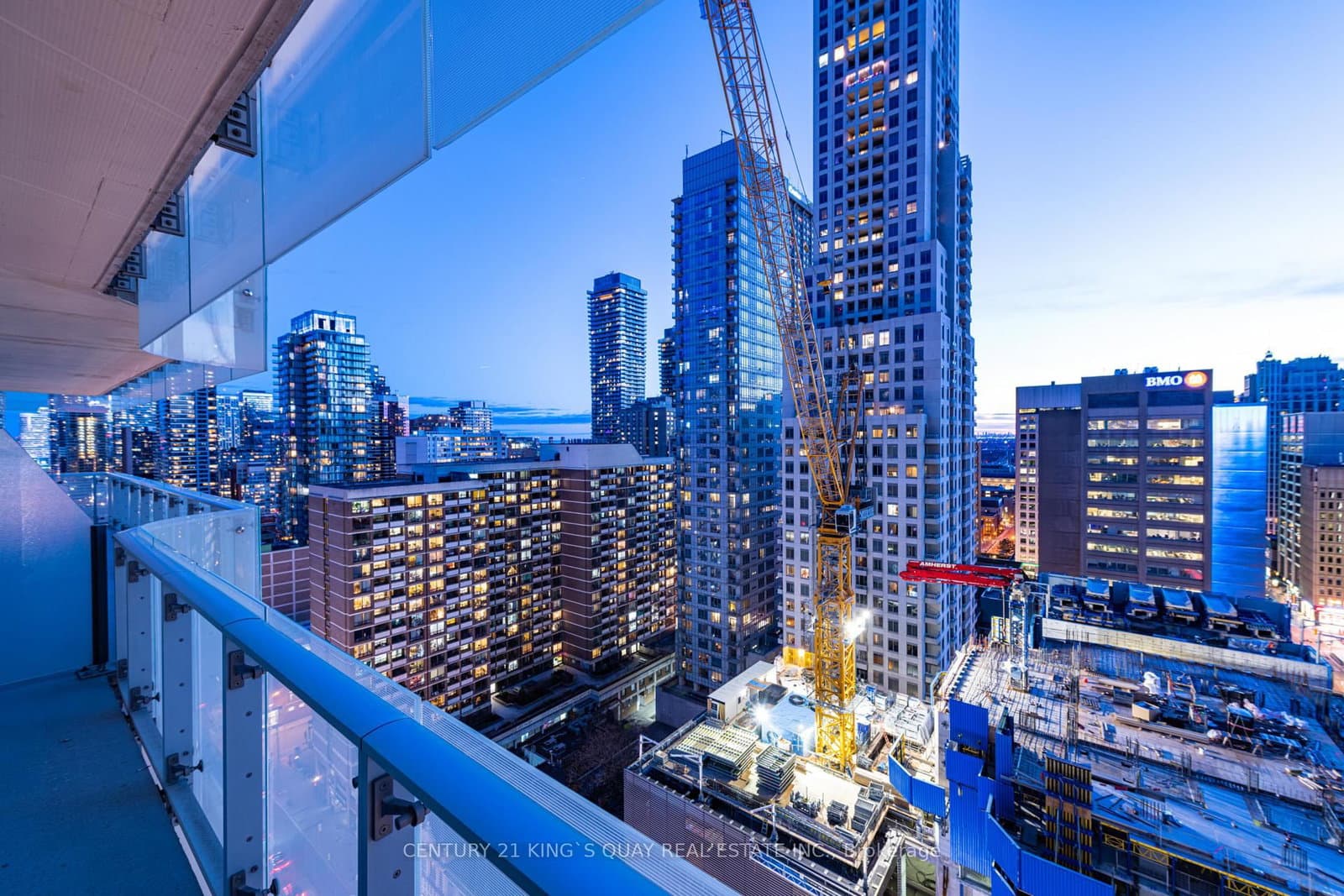 1 Bloor Street E, Unit 1708 thumbnail 24