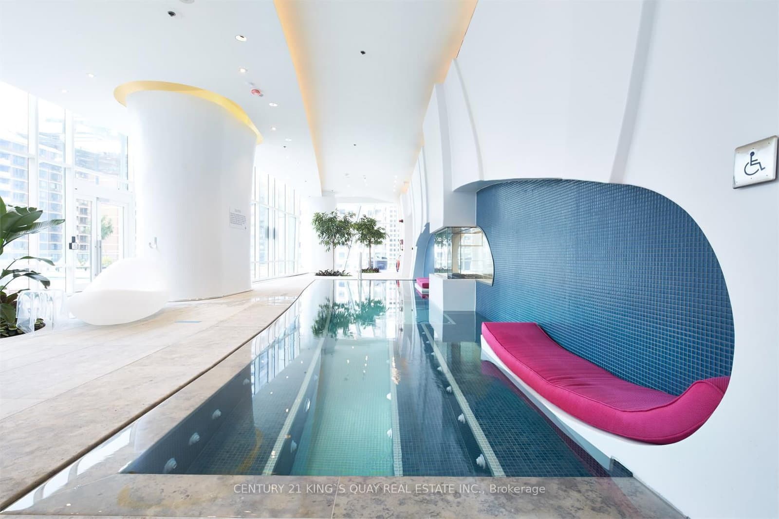 1 Bloor Street E, Unit 1708 thumbnail 31