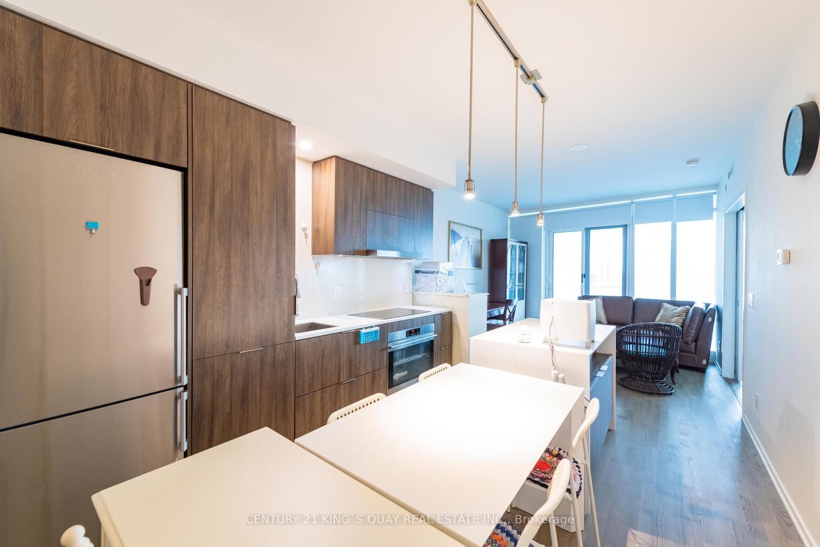 1 Bloor Street E, Unit 1708 thumbnail 6