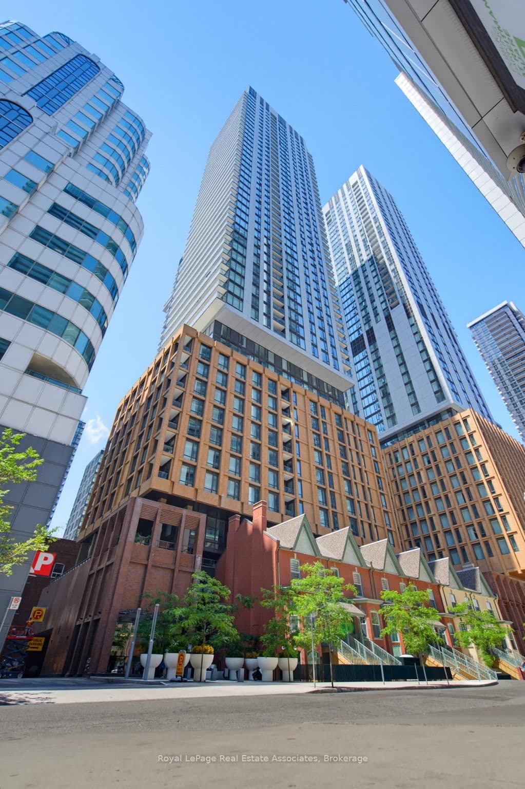 8 Widmer Street, Unit 2403
