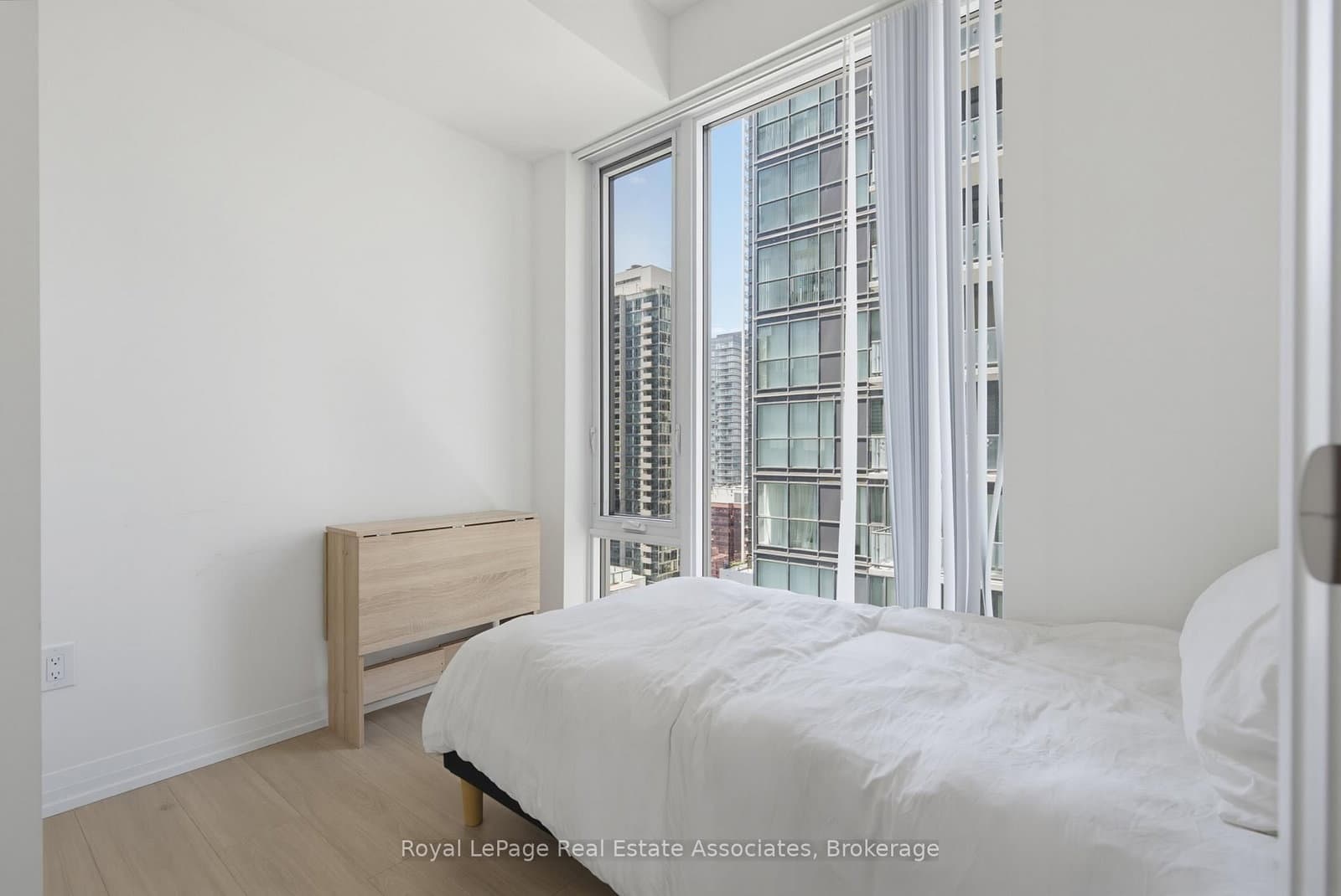 8 Widmer Street, Unit 2403 thumbnail 13