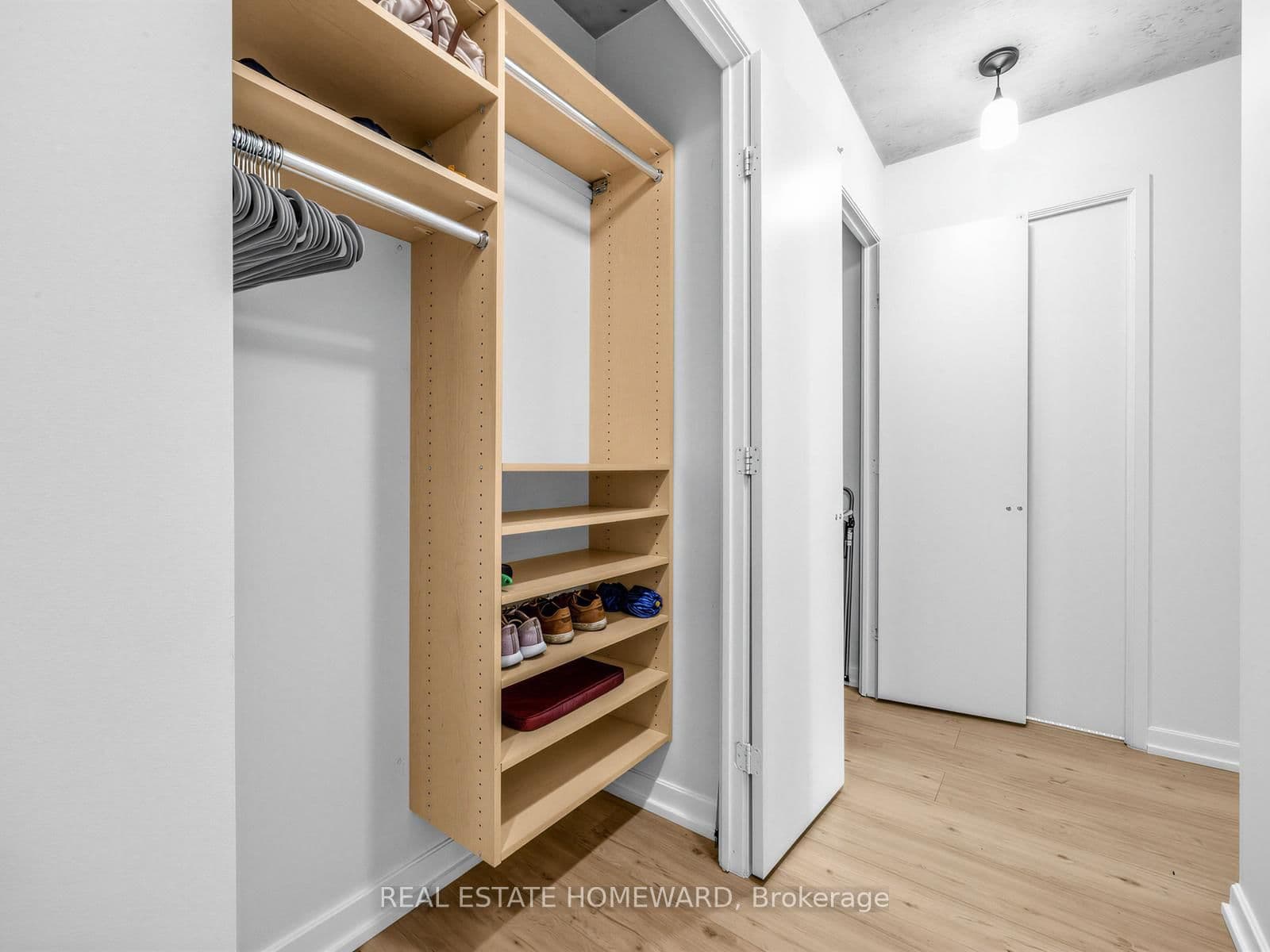 533 Richmond Street W, Unit 706 thumbnail 5