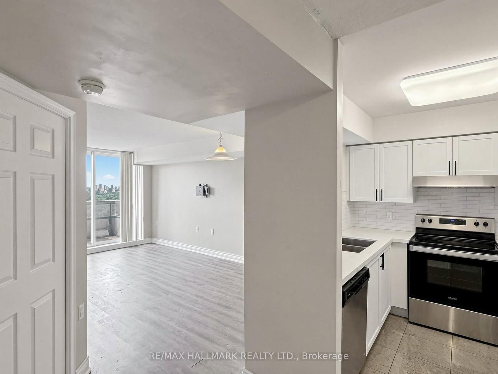 35 Finch Avenue E, Unit 1808 thumbnail 14