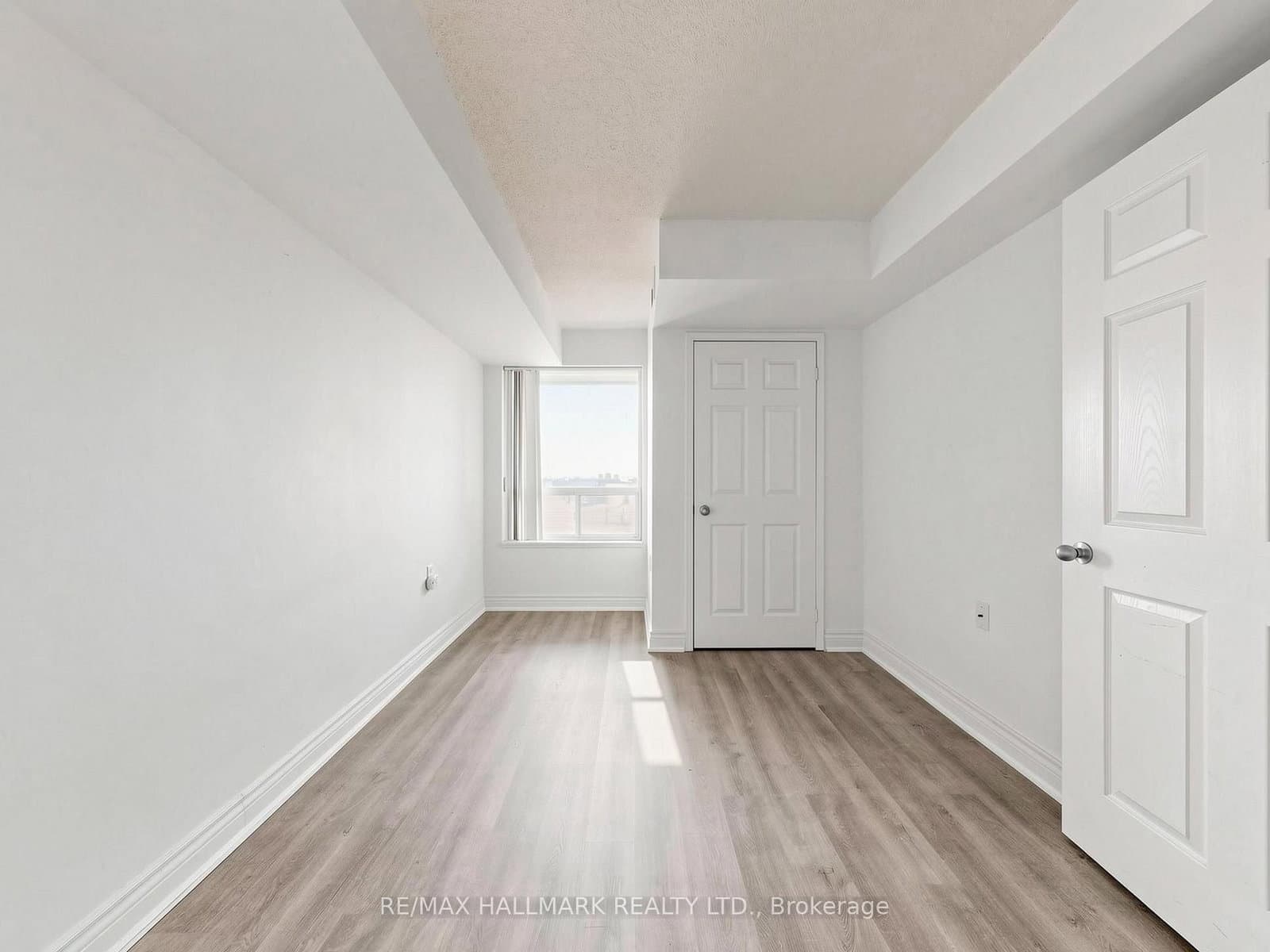 35 Finch Avenue E, Unit 1808 thumbnail 18