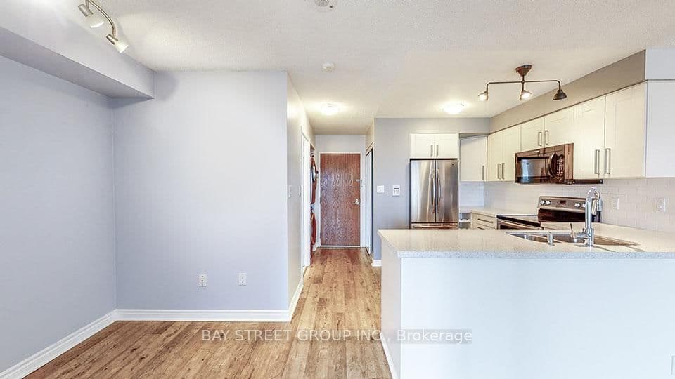 7 Lorraine Drive, Unit 1701 thumbnail 4
