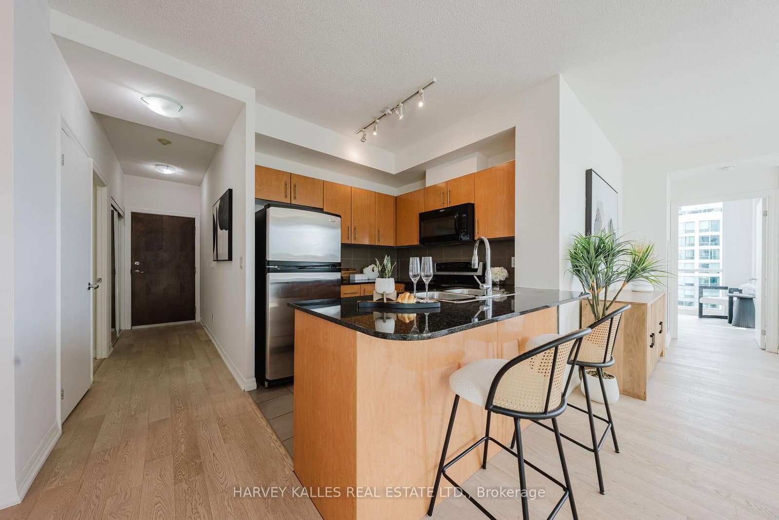 16 Yonge Street, Unit 3211 thumbnail 10