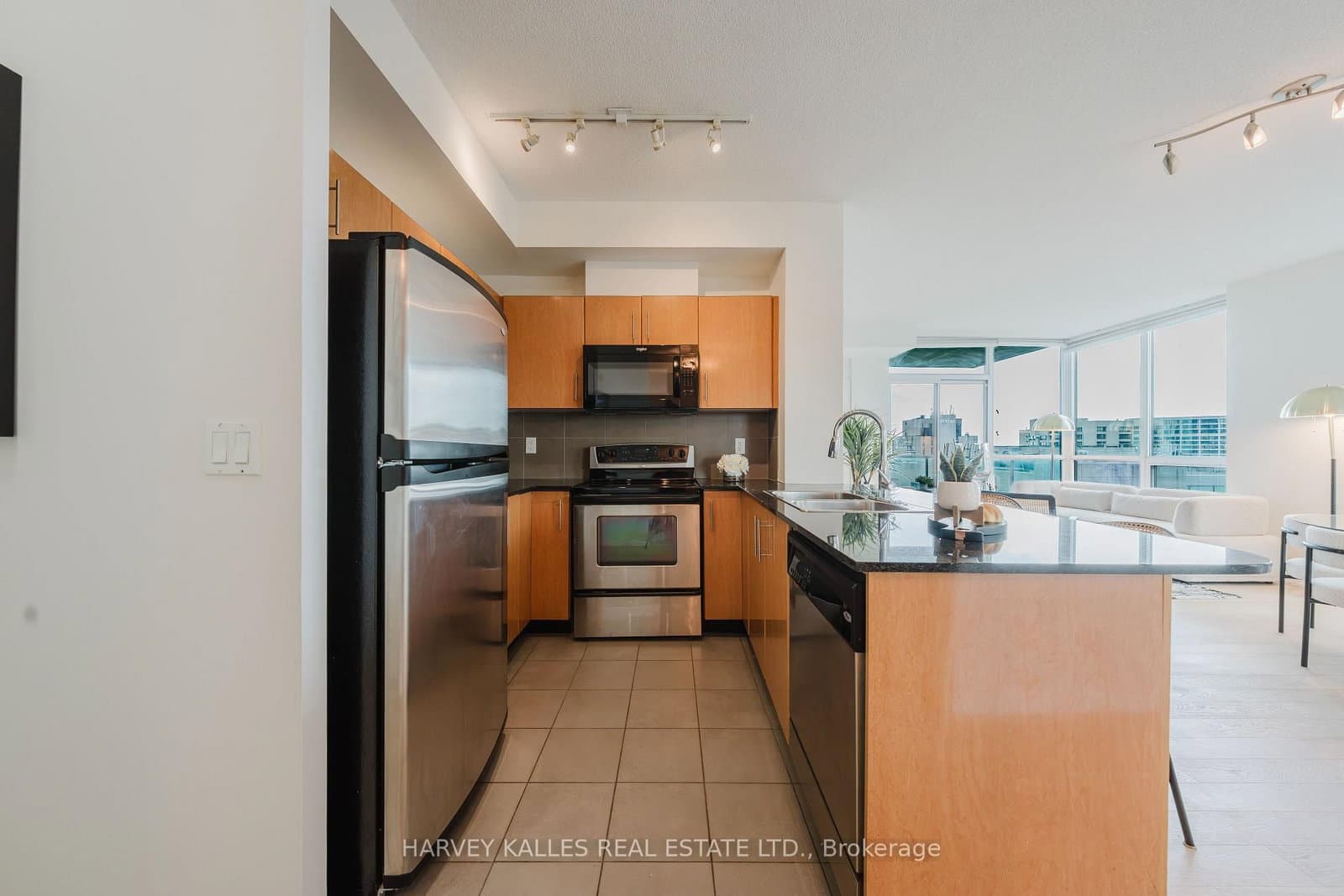 16 Yonge Street, Unit 3211 thumbnail 21