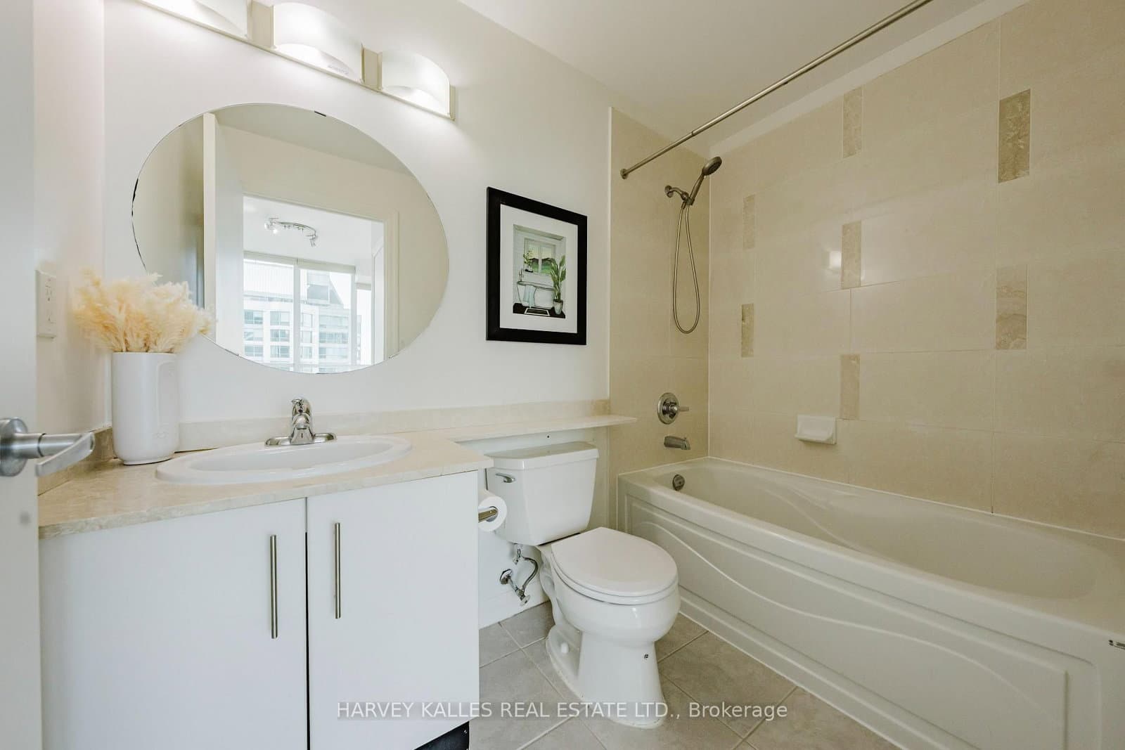 16 Yonge Street, Unit 3211 thumbnail 24