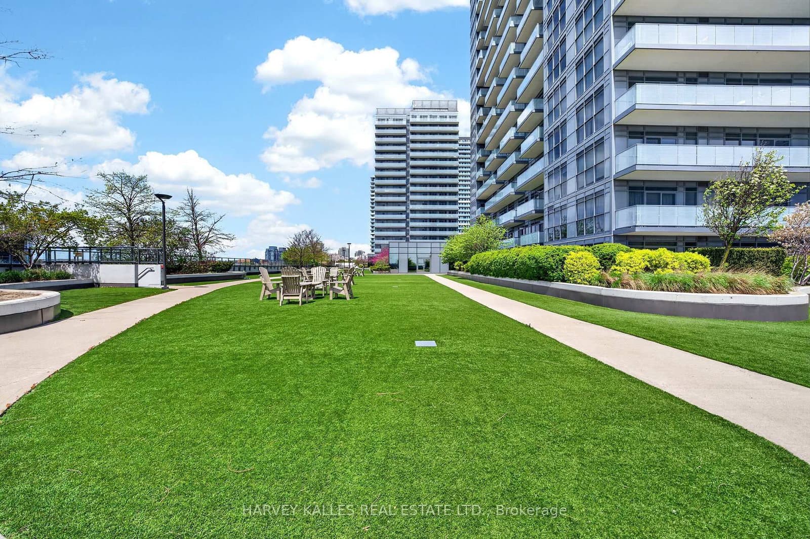 16 Yonge Street, Unit 3211 thumbnail 43