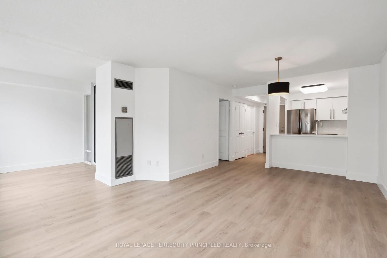 942 Yonge Street, Unit 418 thumbnail 15