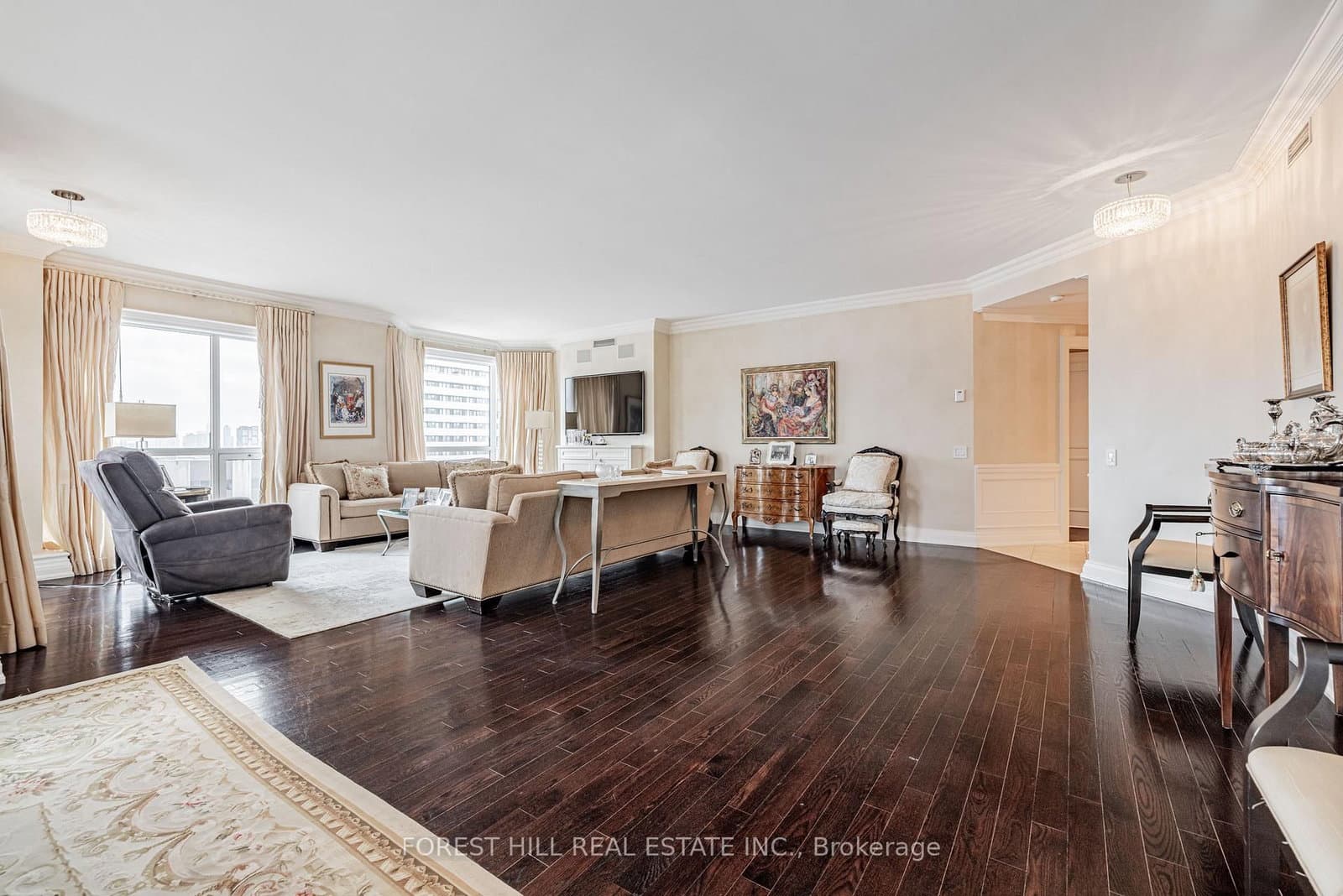 38 Avenue Road, Unit 2002 thumbnail 11