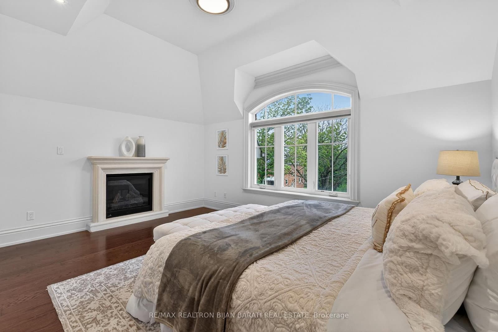122 Holmes Avenue thumbnail 31