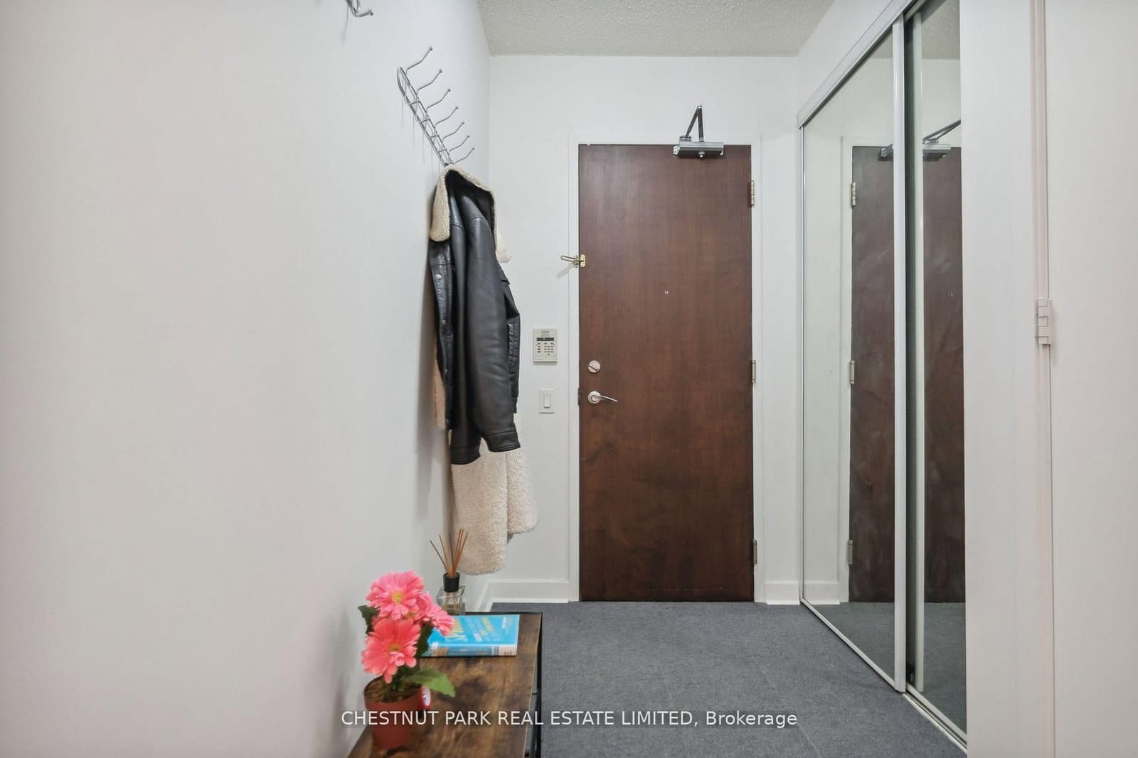 85 Bloor Street E, Unit 1014 thumbnail 25