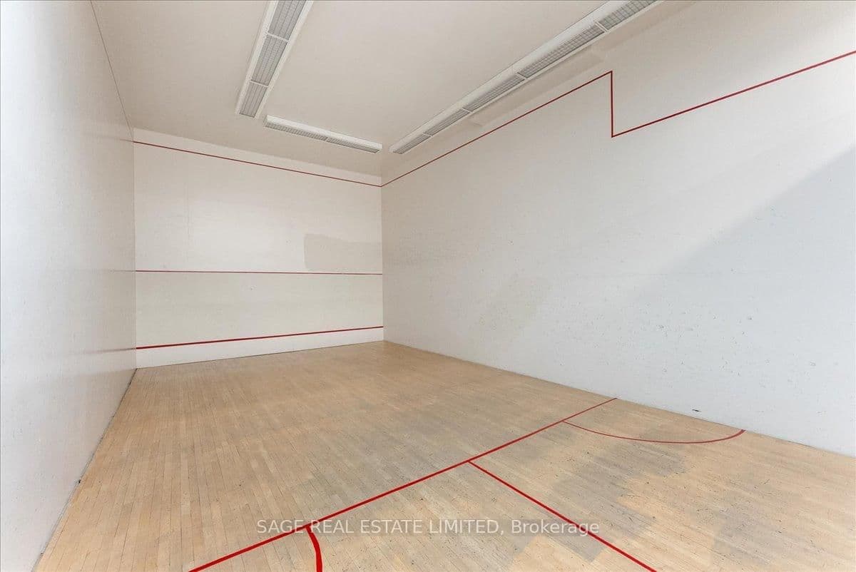 360 Bloor Street E, Unit 209 thumbnail 37