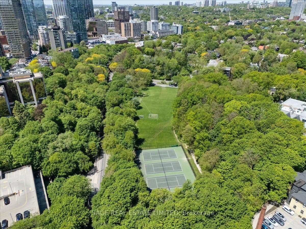 360 Bloor Street E, Unit 209 thumbnail 45