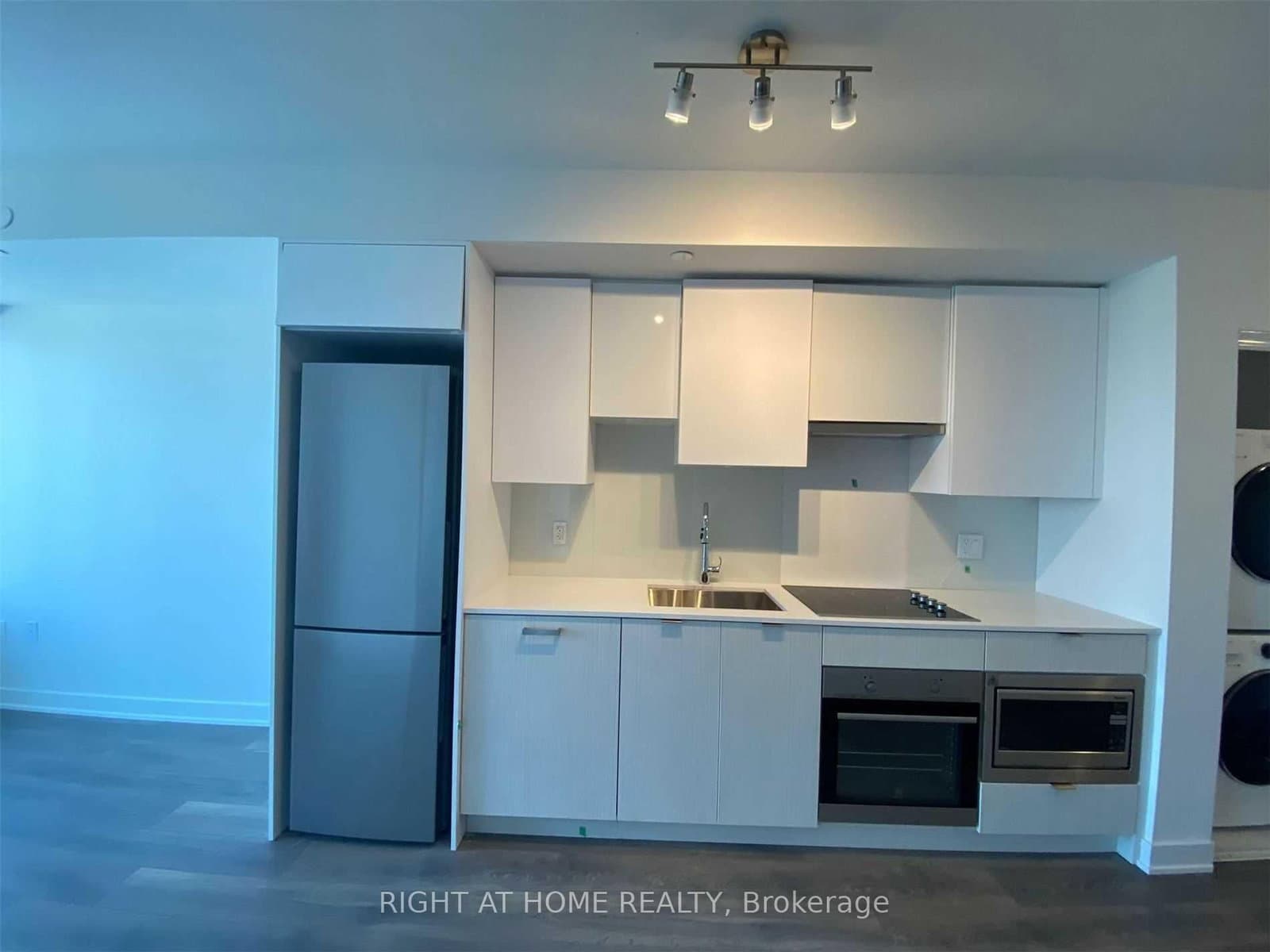 99 Broadway Avenue, Unit 2912 thumbnail 2