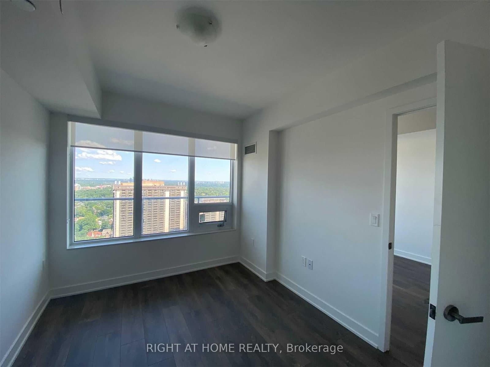 99 Broadway Avenue, Unit 2912 thumbnail 6