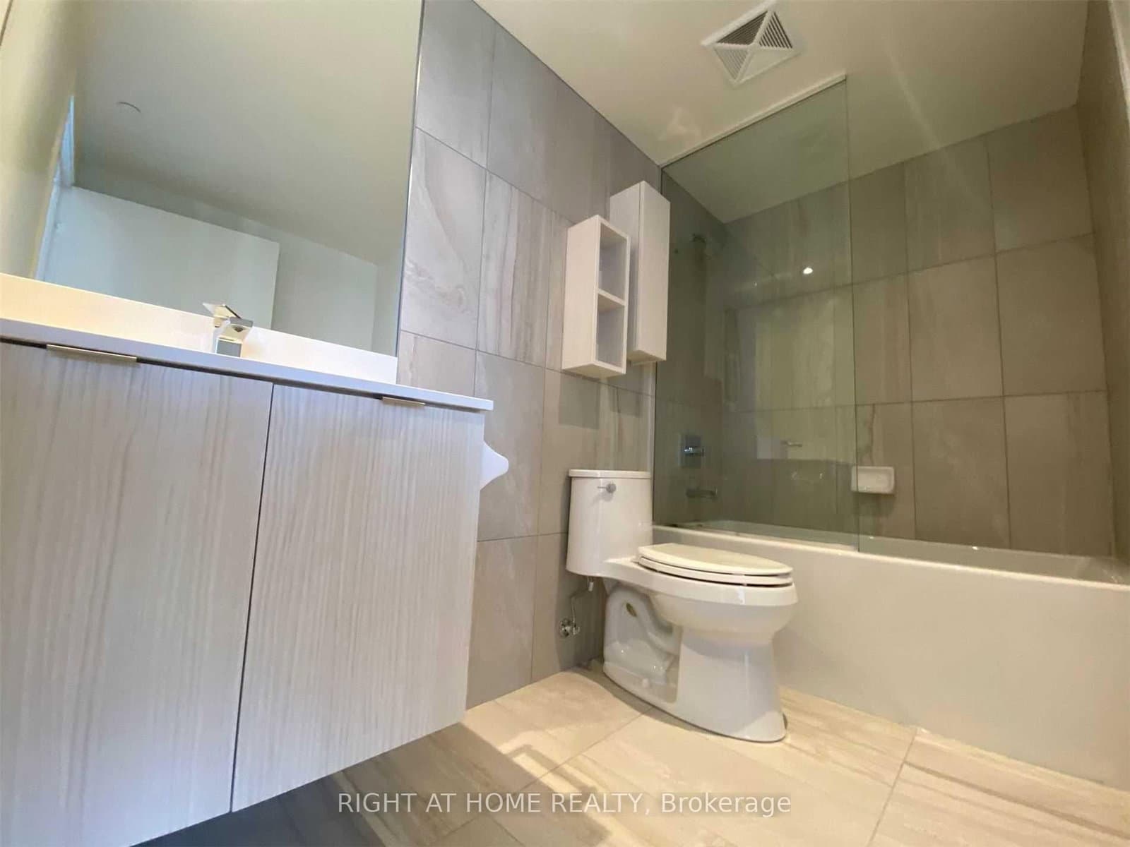 99 Broadway Avenue, Unit 2912 thumbnail 8