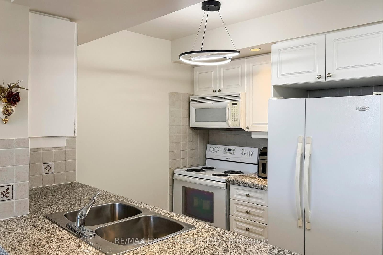 10 Northtown Way, Unit 814 thumbnail 17